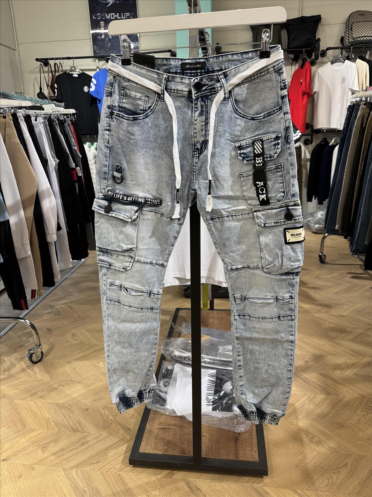 K&M Jeans GmbH - Damen & Herren Fashion
