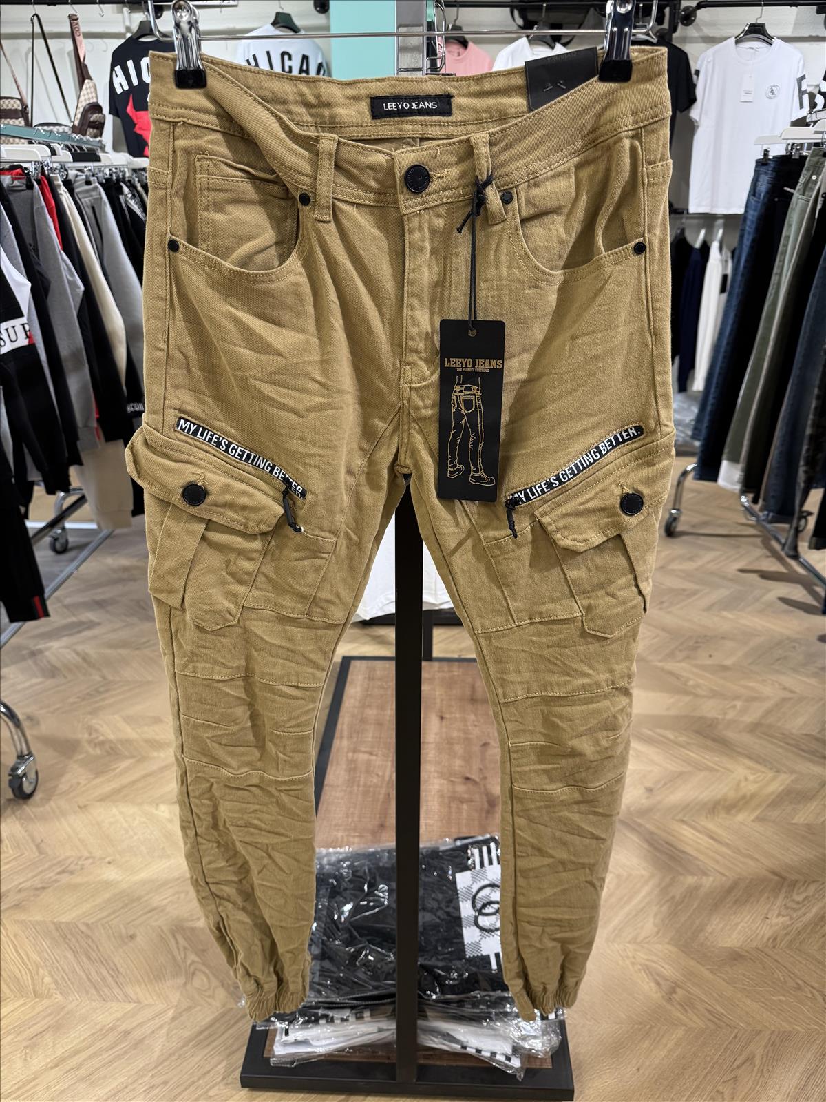 K&M Jeans GmbH - Damen & Herren Fashion