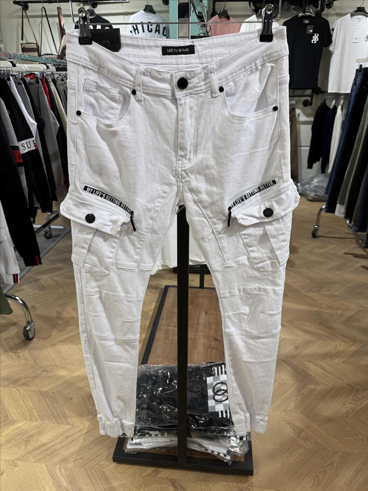 K&M Jeans GmbH - Damen & Herren Fashion