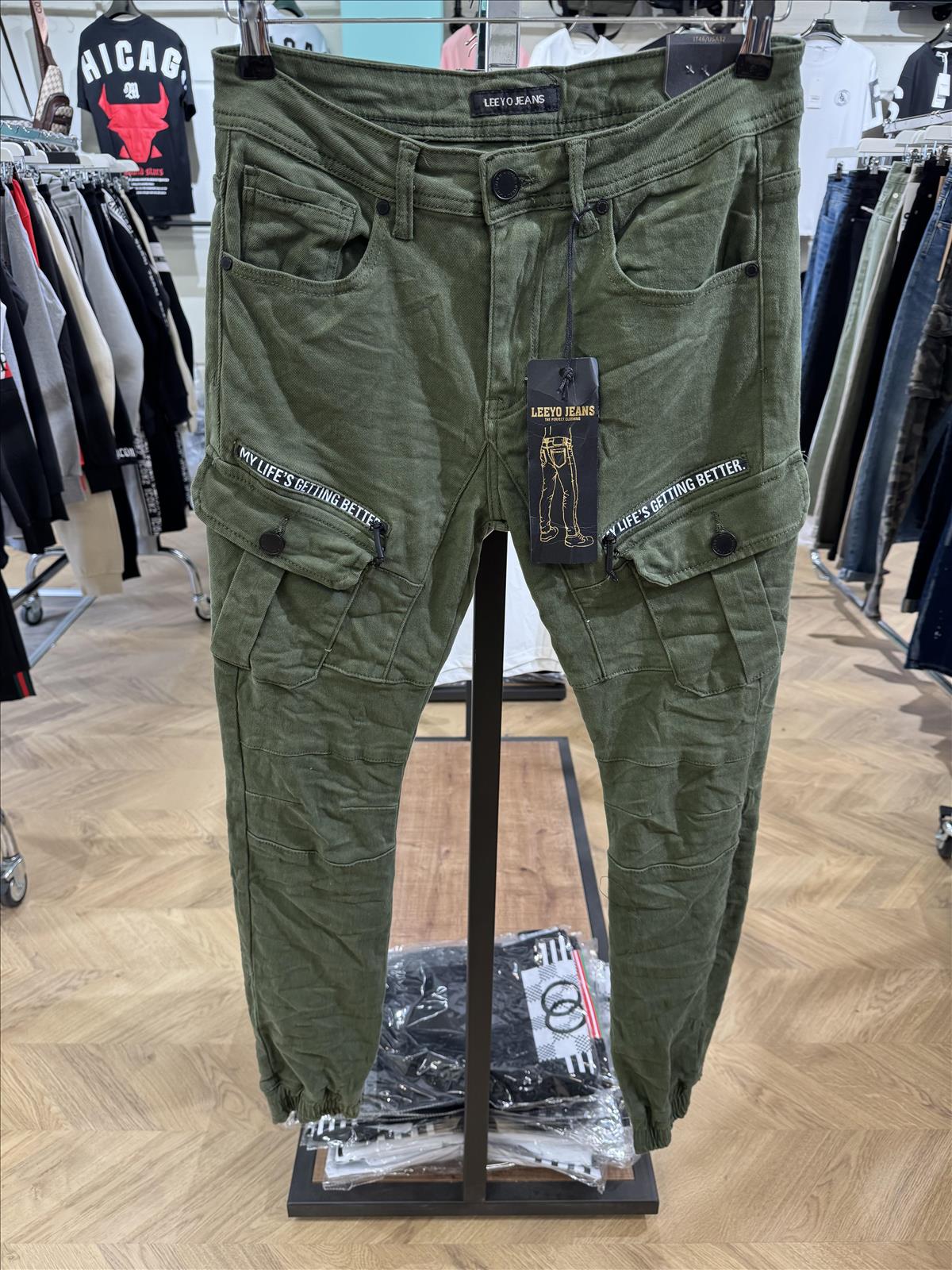 K&M Jeans GmbH - Damen & Herren Fashion