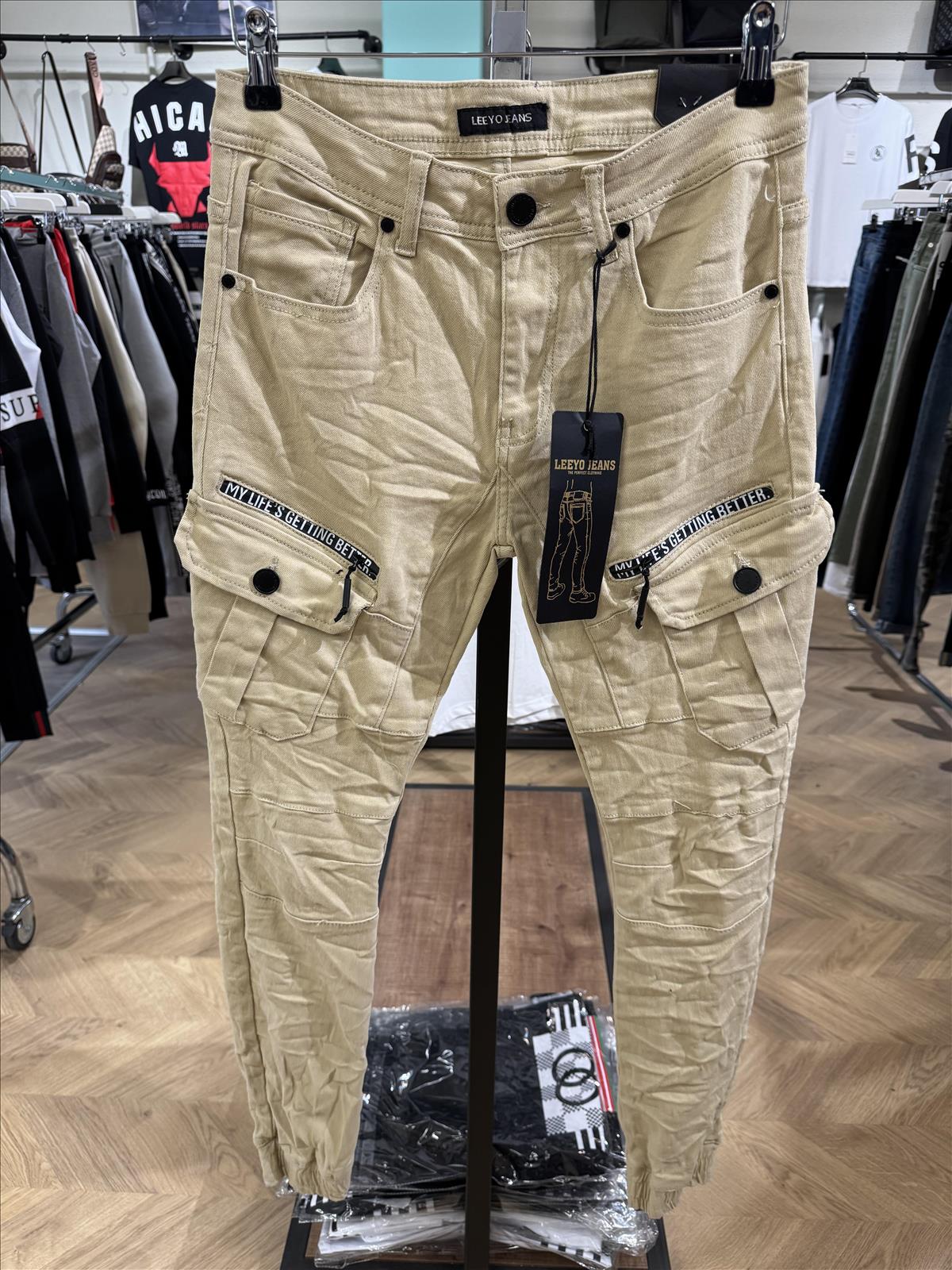 K&M Jeans GmbH - Damen & Herren Fashion