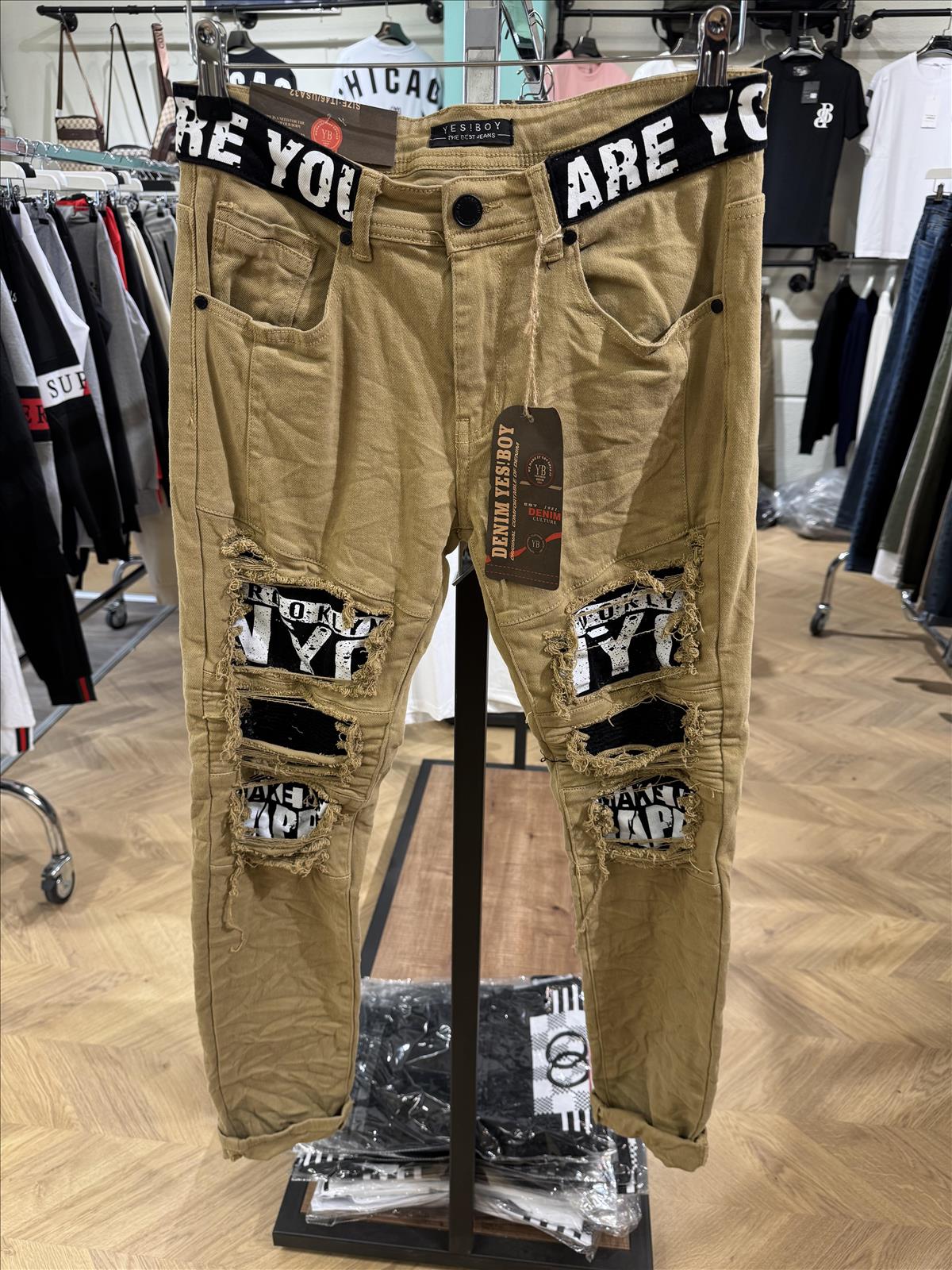 K&M Jeans GmbH - Damen & Herren Fashion