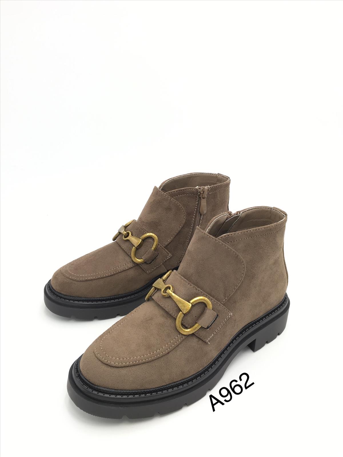King Dragon Trade Development GmbH - Lucky Shoes