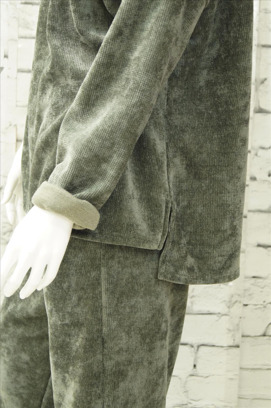 Bhatti Mode GmbH - Young fashion, DOB - Blusen, Hosen Jacken, Jeans, Kleider, Pullover etc.