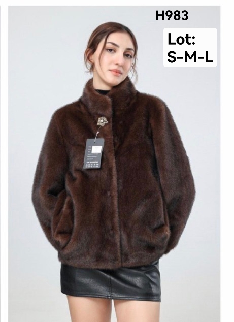 Miss Furs GmbH - MISS FURS Damenmode - Accessoires, Sportswear, Jeans, Tops, Bags