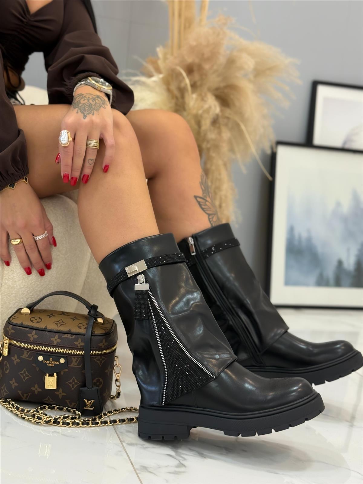 efashion s.r.o. - DOB;Accesoires;Schuhe;Young Fashion - Medvedov
