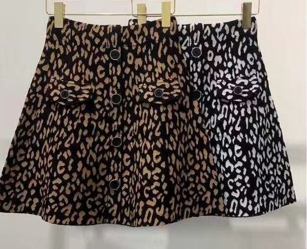 LB new fashion GmbH & Co KG - DOB, Accessoires, Young Fashion, Big Sizes - Eschborn