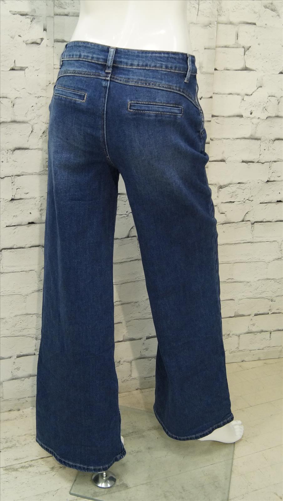 Bhatti Mode GmbH - Young fashion, DOB - Blusen, Hosen Jacken, Jeans, Kleider, Pullover etc.