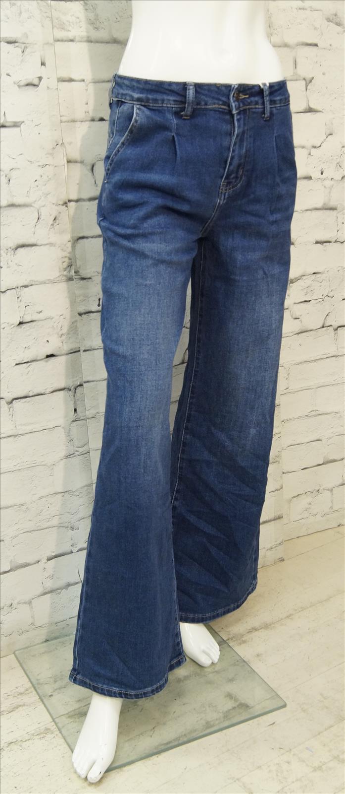 Bhatti Mode GmbH - Young fashion, DOB - Blusen, Hosen Jacken, Jeans, Kleider, Pullover etc.