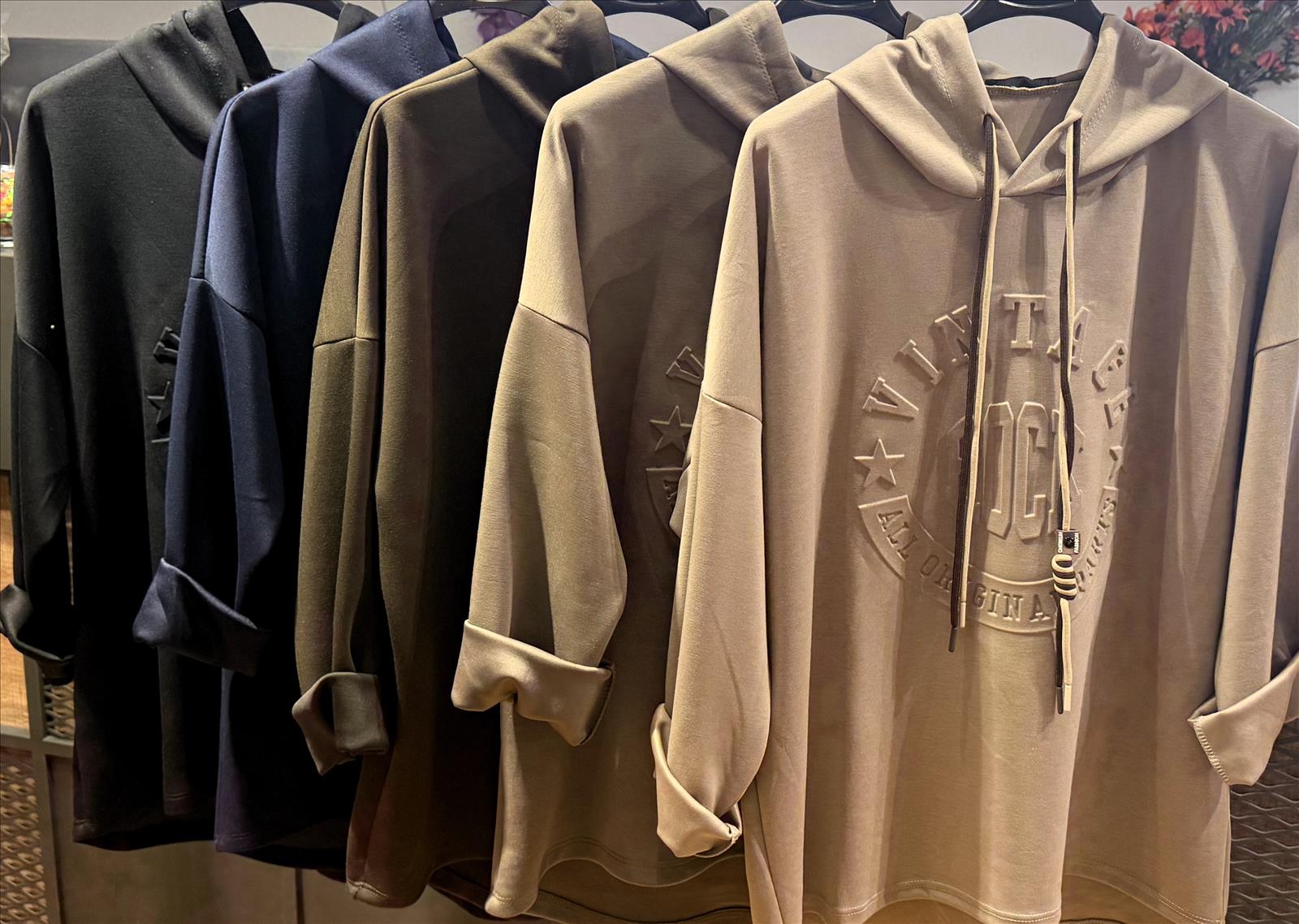 LB new fashion GmbH & Co KG - DOB, Accessoires, Young Fashion, Big Sizes - Eschborn