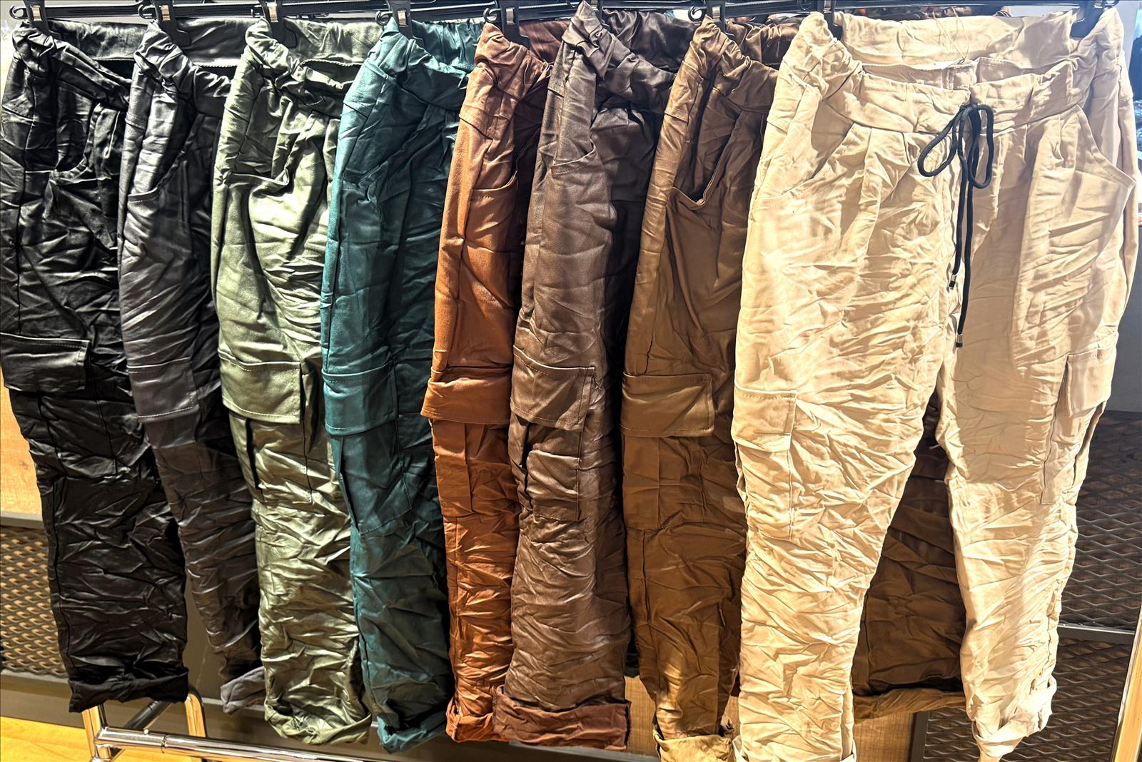 LB new fashion GmbH & Co KG - DOB, Accessoires, Young Fashion, Big Sizes - Eschborn