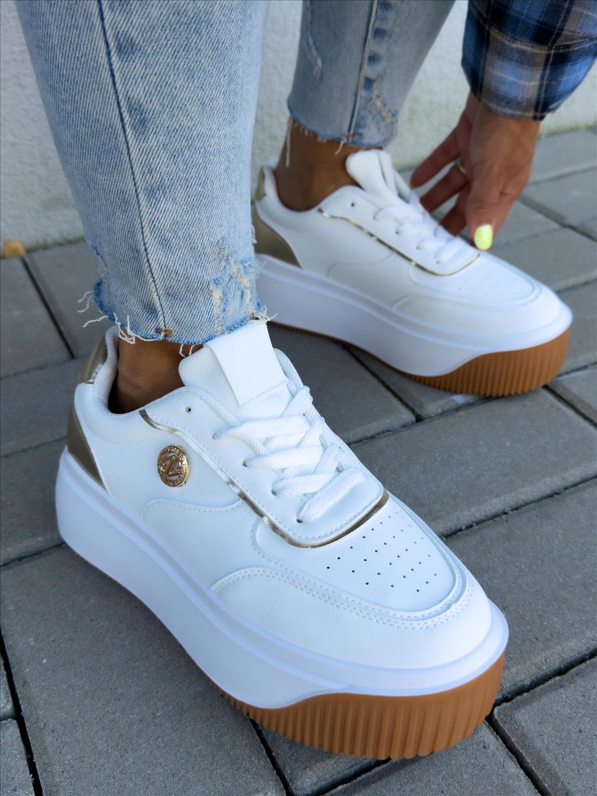 efashion s.r.o. - DOB;Accesoires;Schuhe;Young Fashion - Medvedov