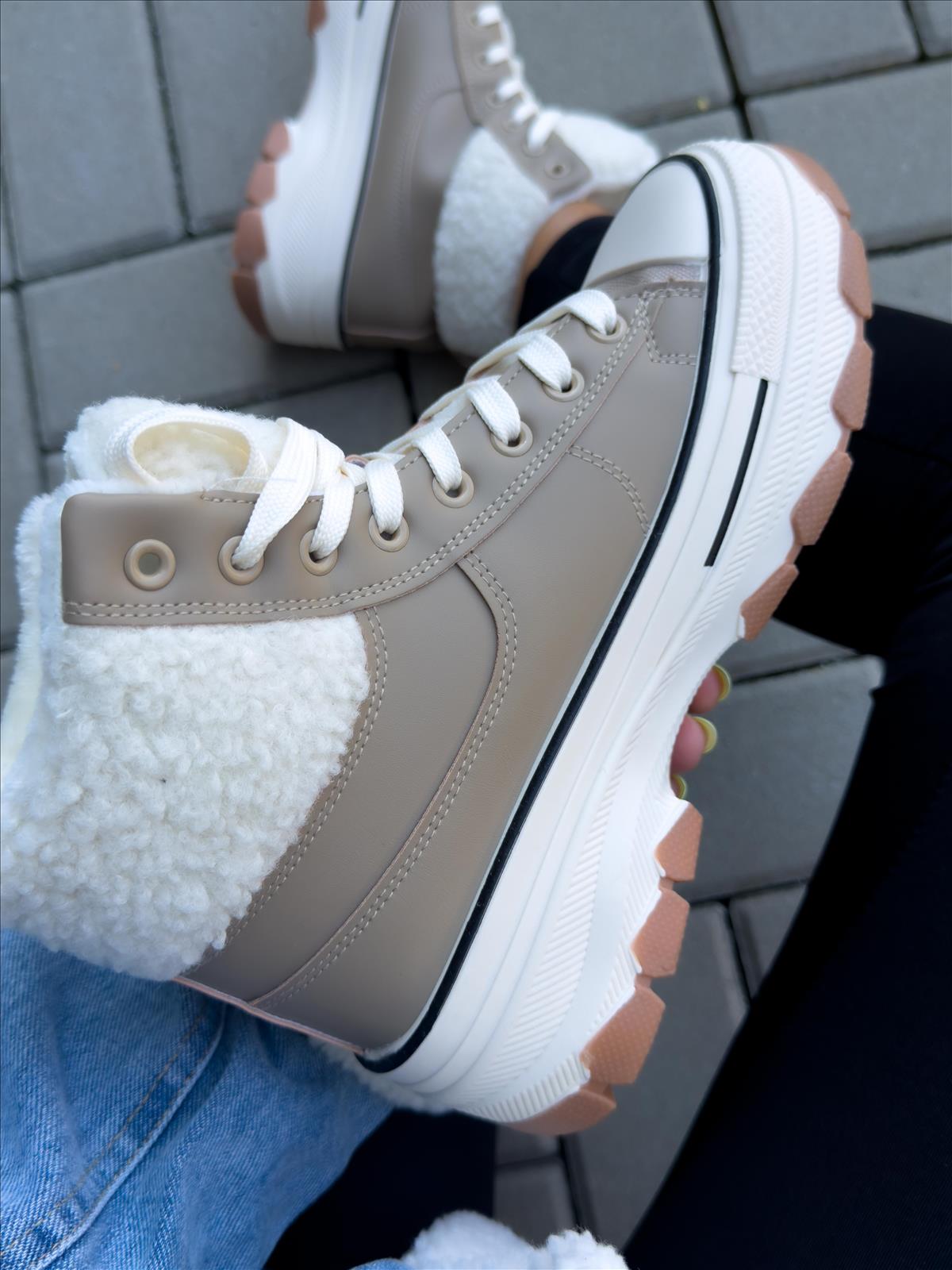 efashion s.r.o. - DOB;Accesoires;Schuhe;Young Fashion - Medvedov