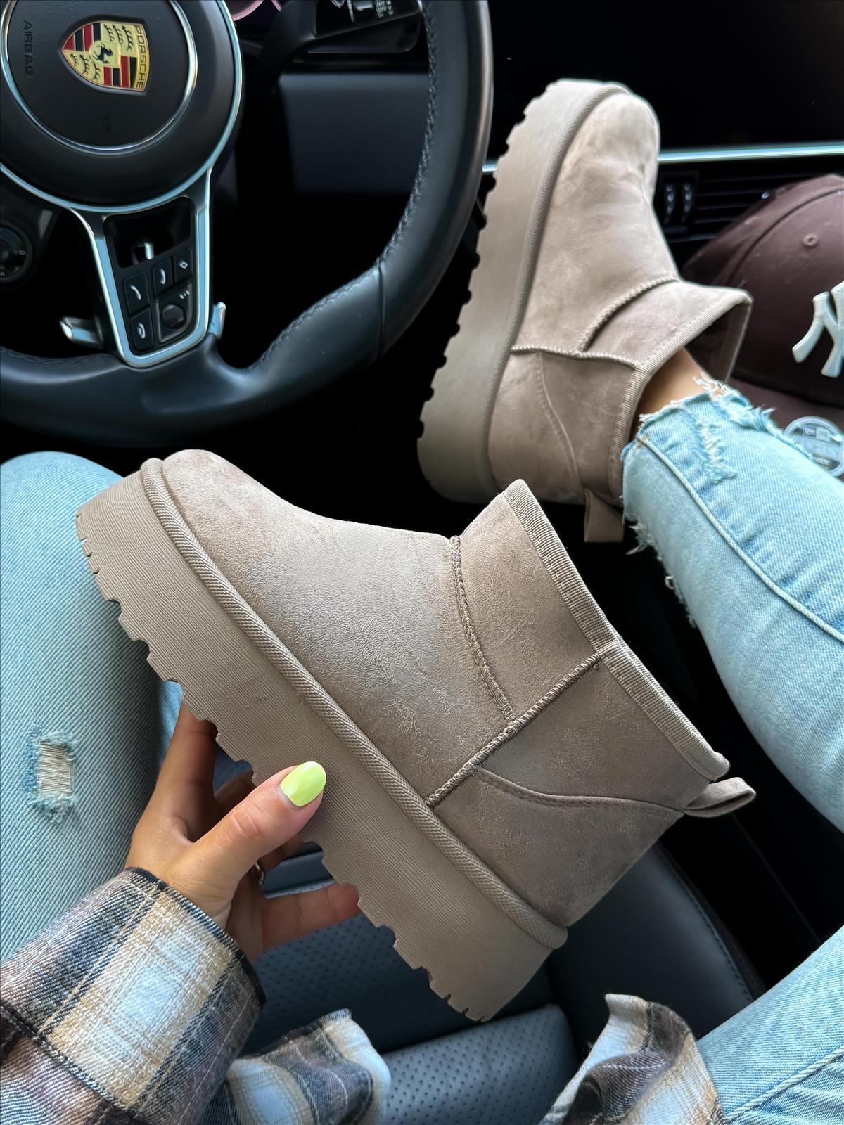 efashion s.r.o. - DOB;Accesoires;Schuhe;Young Fashion - Medvedov