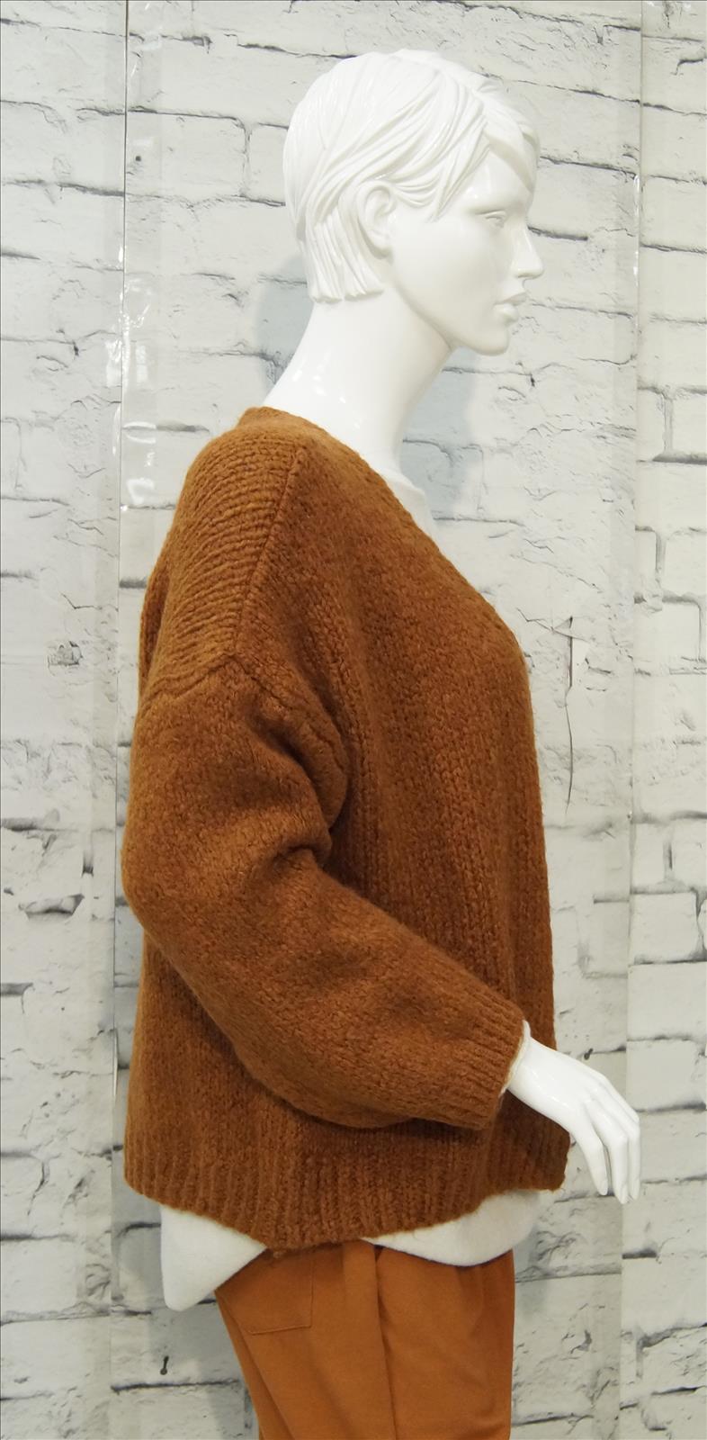 Bhatti Mode GmbH - Young fashion, DOB - Blusen, Hosen Jacken, Jeans, Kleider, Pullover etc.