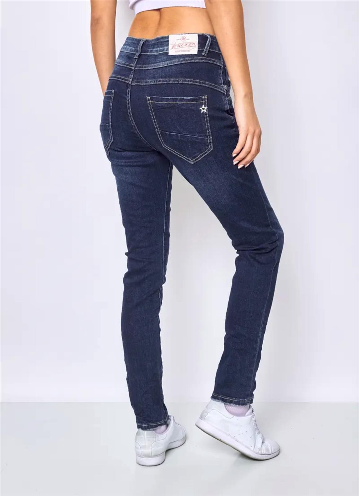 LB new fashion GmbH & Co KG - DOB, Accessoires, Young Fashion, Big Sizes - Eschborn