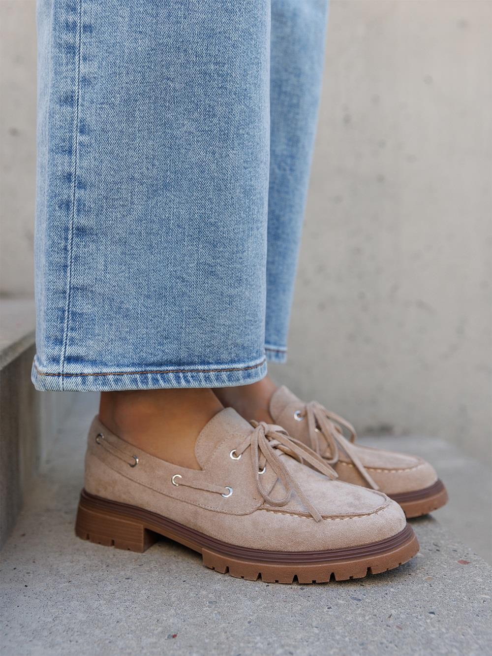 Lujah Shoes (Schuhgrosshandel)