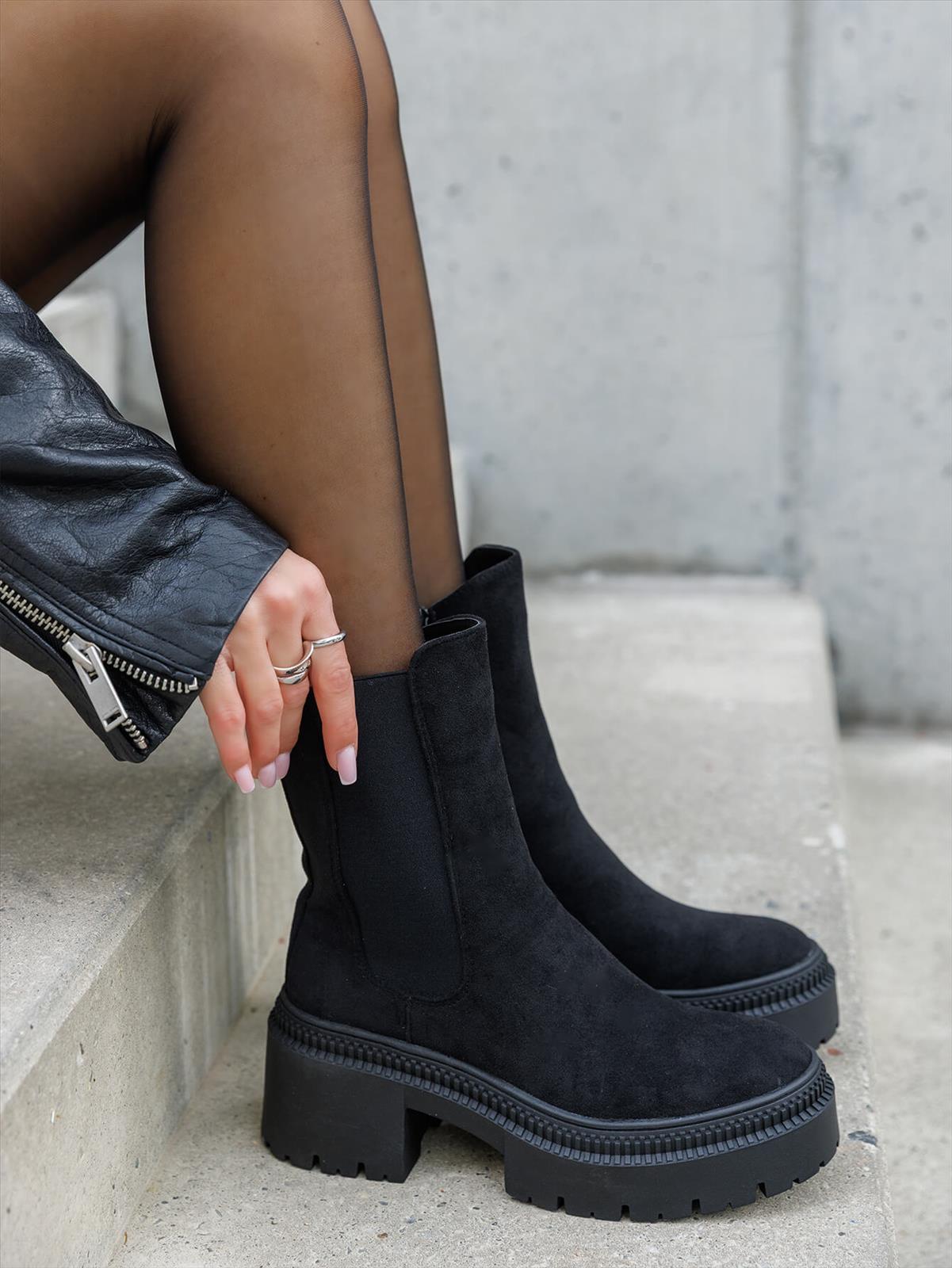 Lujah Shoes (Schuhgrosshandel)