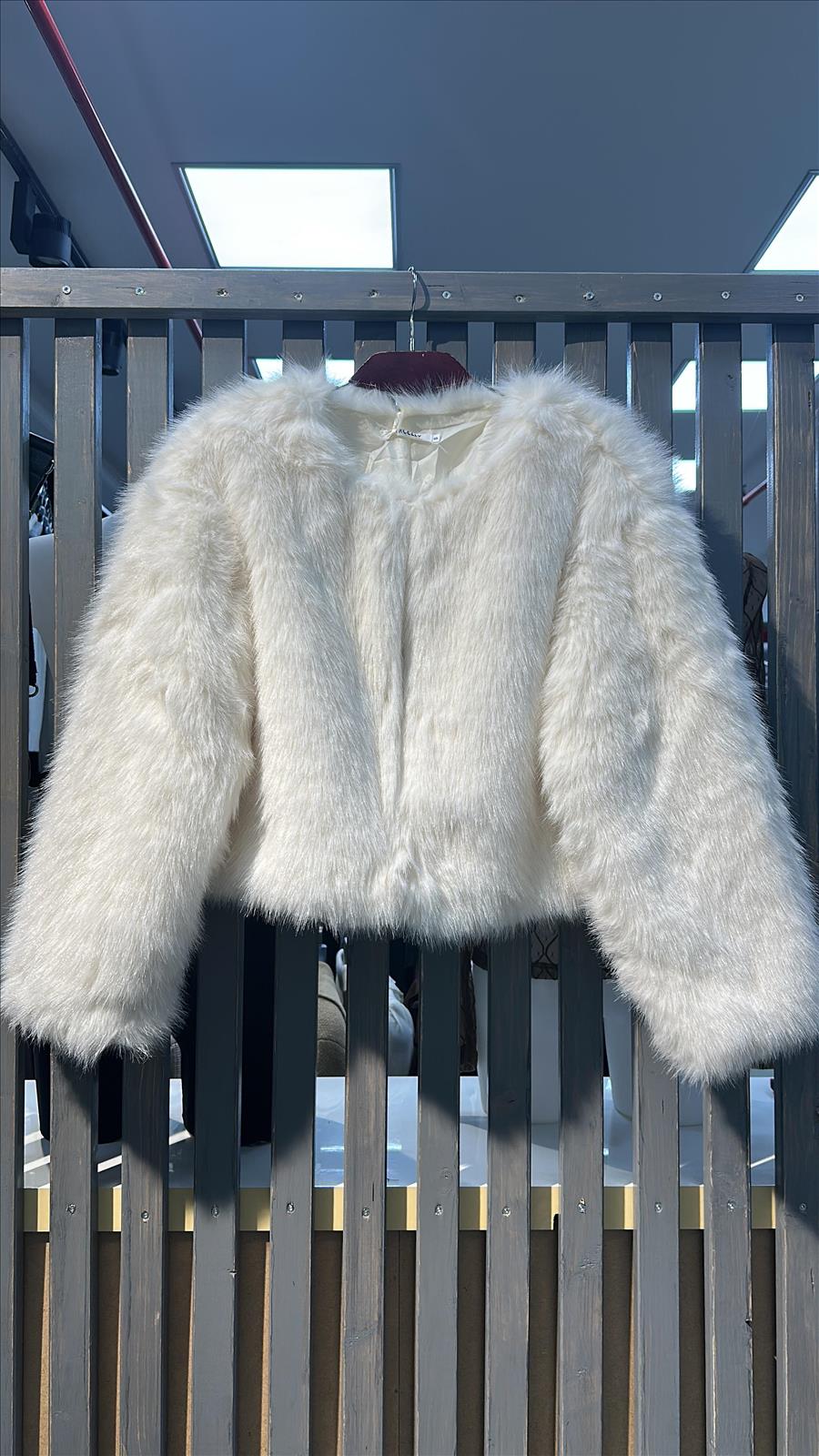 Yoken GmbH - Young Fashion Damenbekleidung