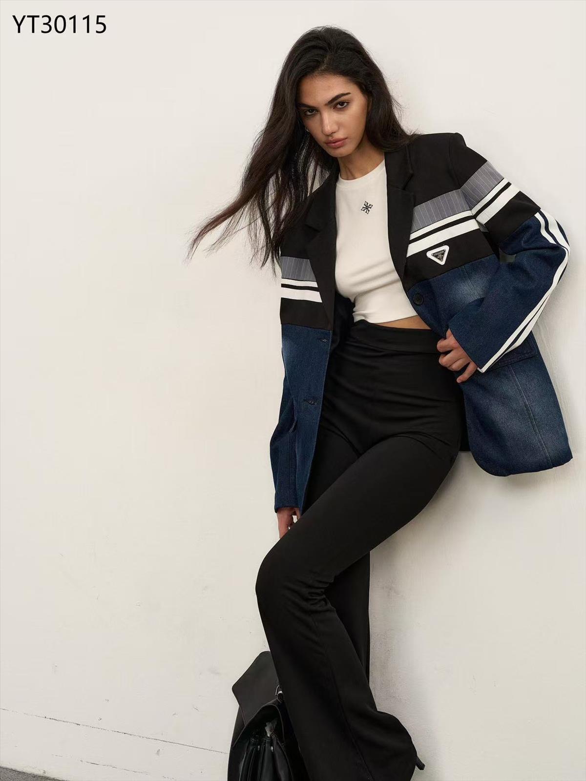 Miss Furs GmbH - MISS FURS Damenmode - Accessoires, Sportswear, Jeans, Tops, Bags