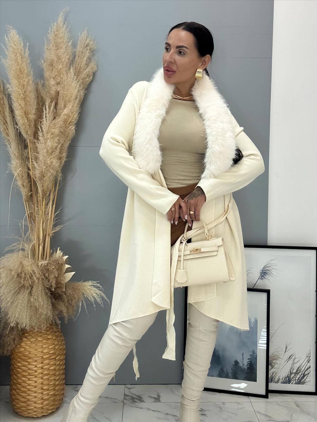 efashion s.r.o. - DOB;Accesoires;Schuhe;Young Fashion - Medvedov