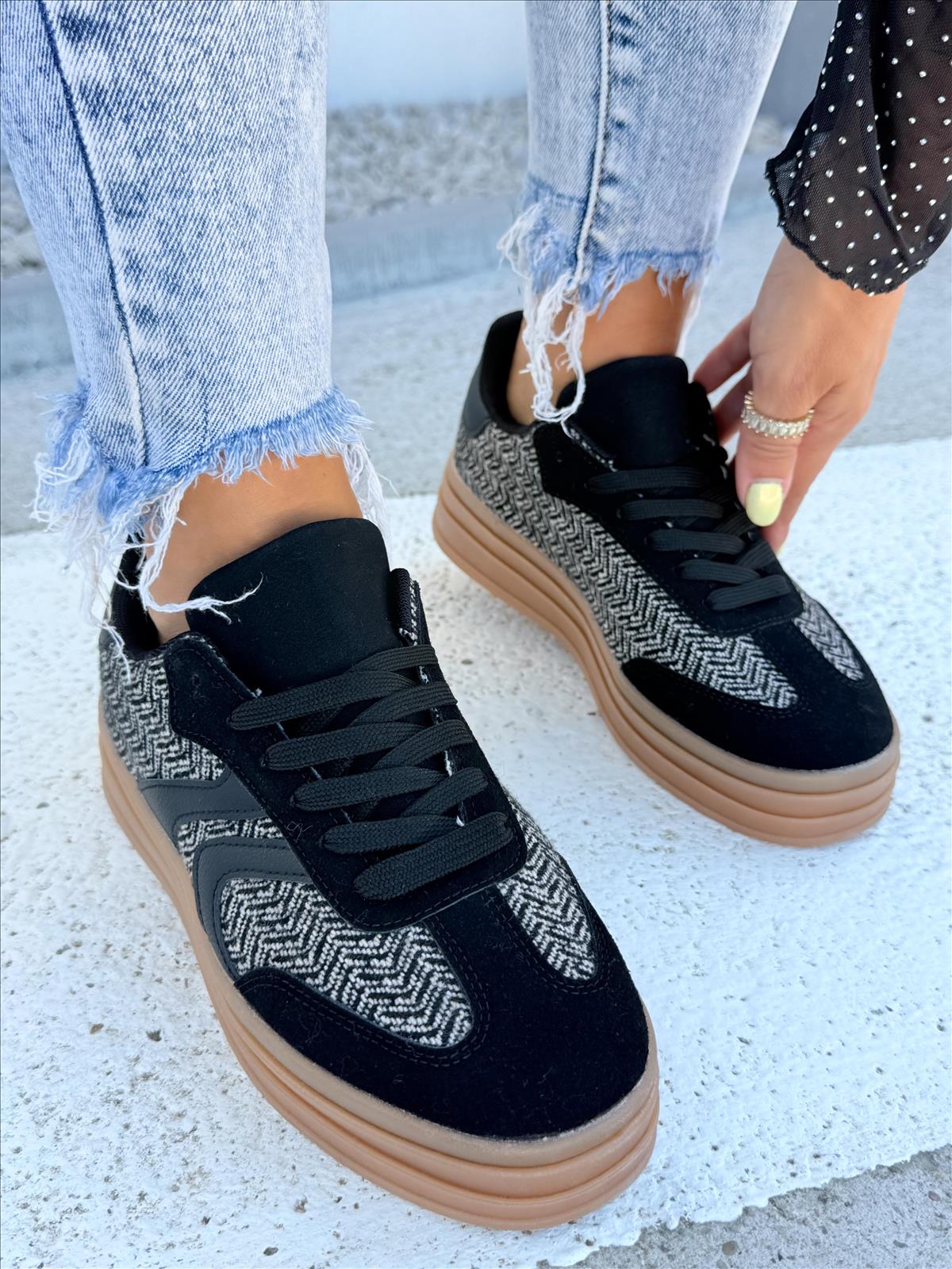 efashion s.r.o. - DOB;Accesoires;Schuhe;Young Fashion - Medvedov