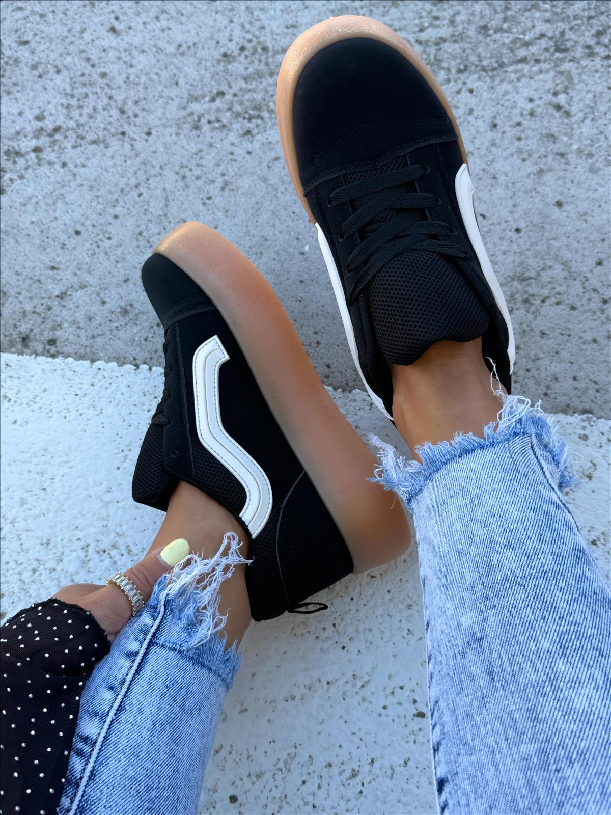 efashion s.r.o. - DOB;Accesoires;Schuhe;Young Fashion - Medvedov