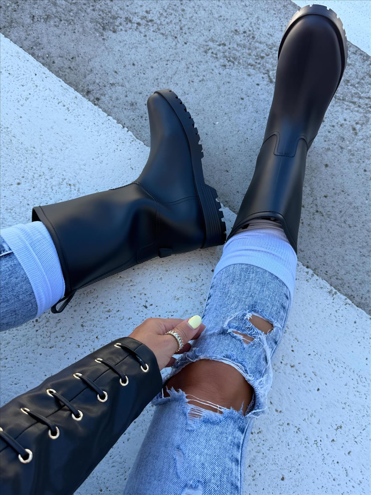 efashion s.r.o. - DOB;Accesoires;Schuhe;Young Fashion - Medvedov