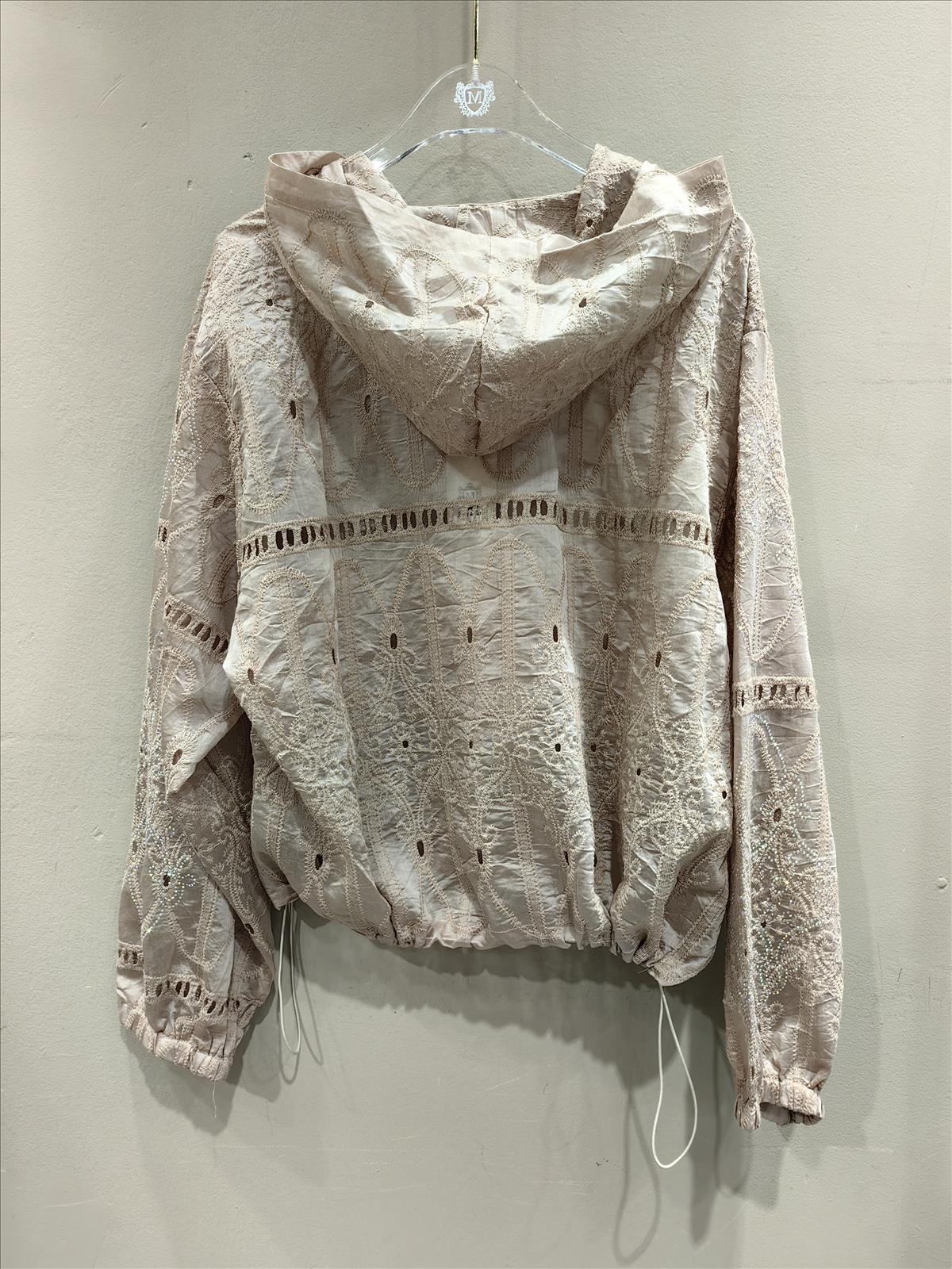 Miss Furs GmbH - MISS FURS Damenmode - Accessoires, Sportswear, Jeans, Tops, Bags