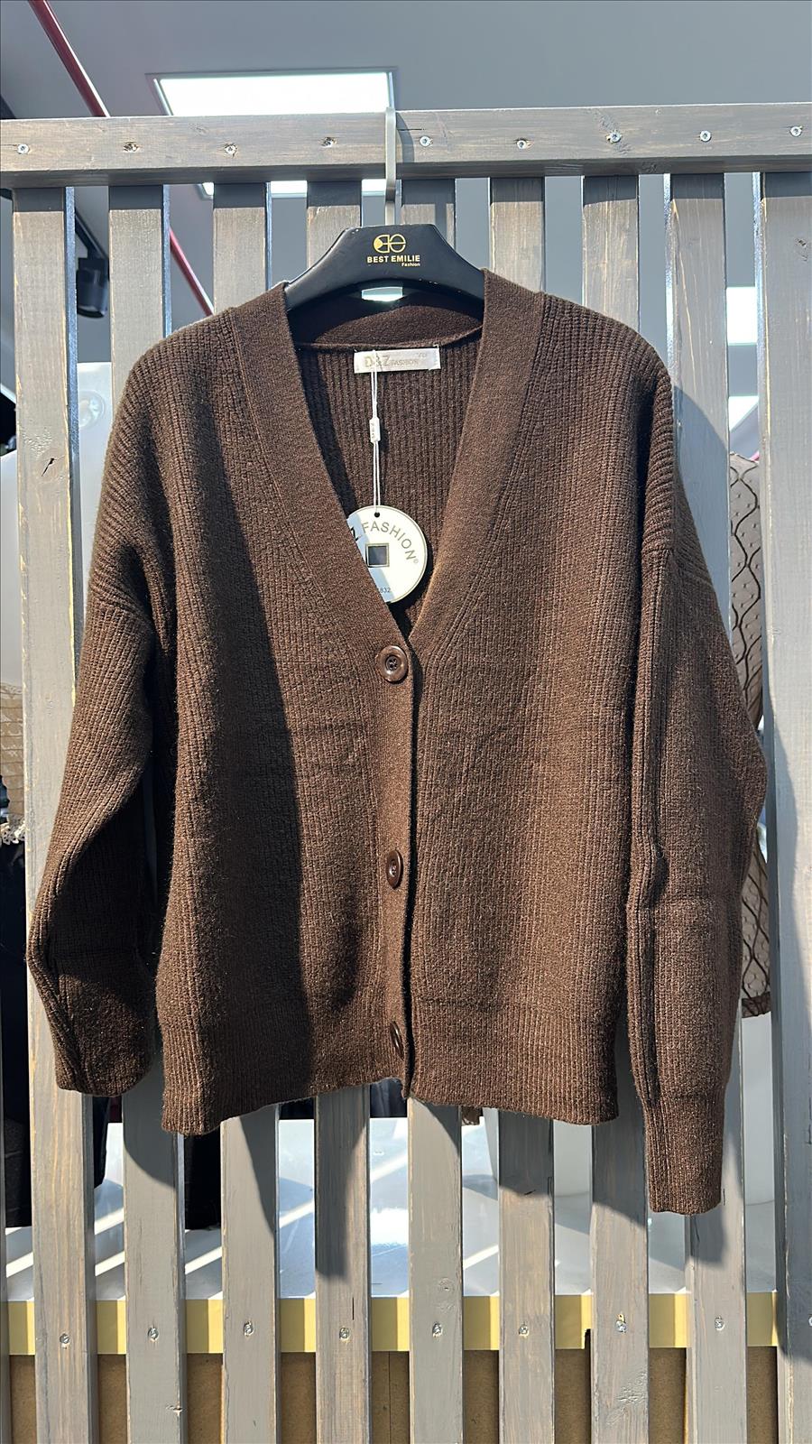 Yoken GmbH - Young Fashion Damenbekleidung