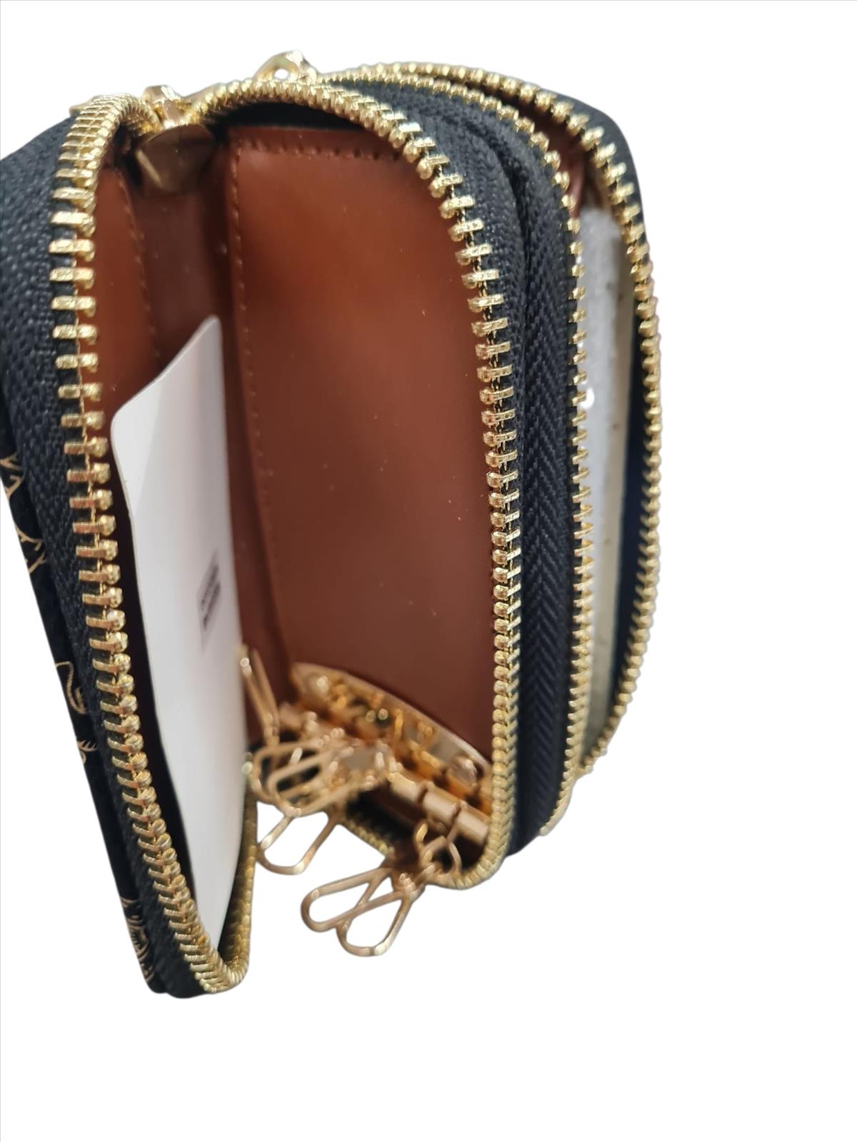 Pulcini GmbH - 2BE - Fashion & Design