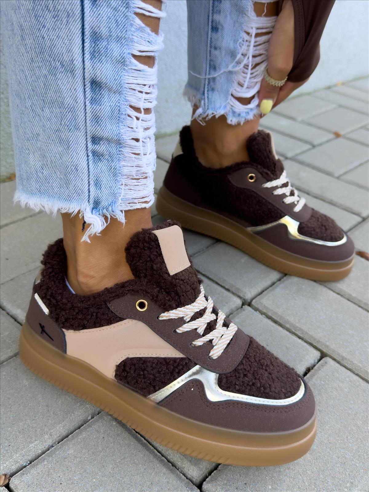 efashion s.r.o. - DOB;Accesoires;Schuhe;Young Fashion - Medvedov