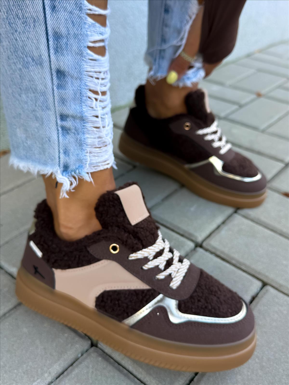 efashion s.r.o. - DOB;Accesoires;Schuhe;Young Fashion - Medvedov
