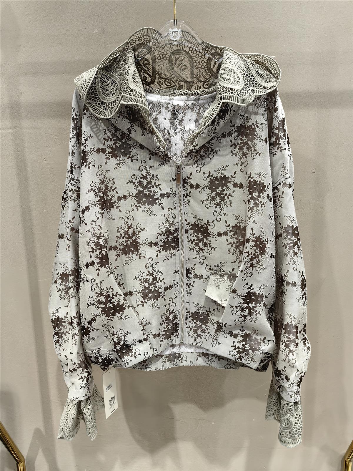 Miss Furs GmbH - MISS FURS Damenmode - Accessoires, Sportswear, Jeans, Tops, Bags