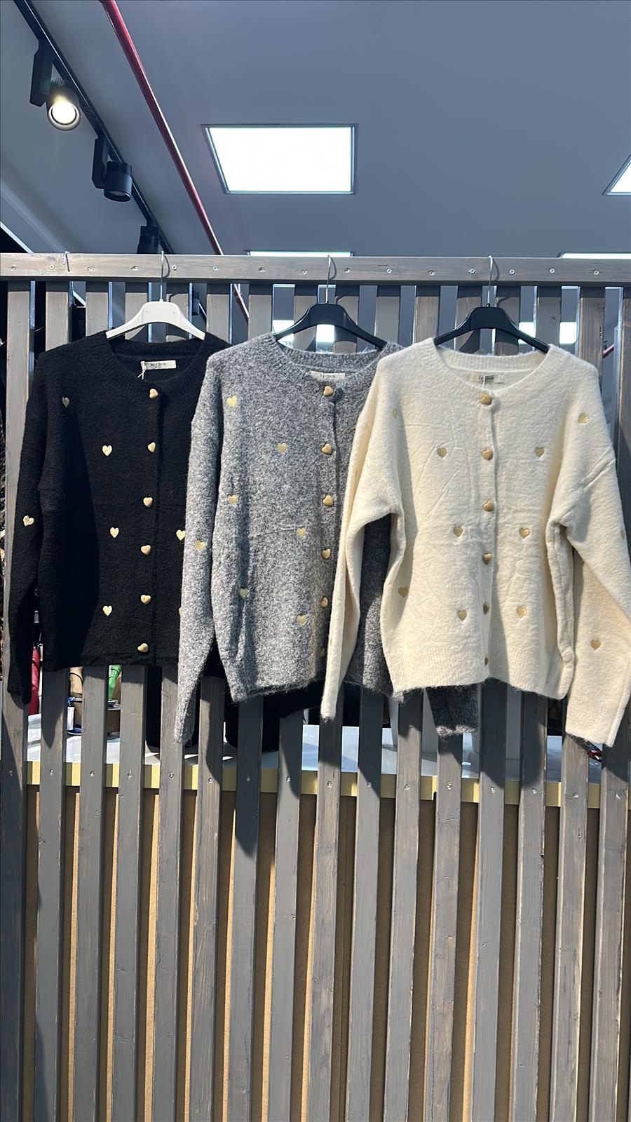 Yoken GmbH - Young Fashion Damenbekleidung
