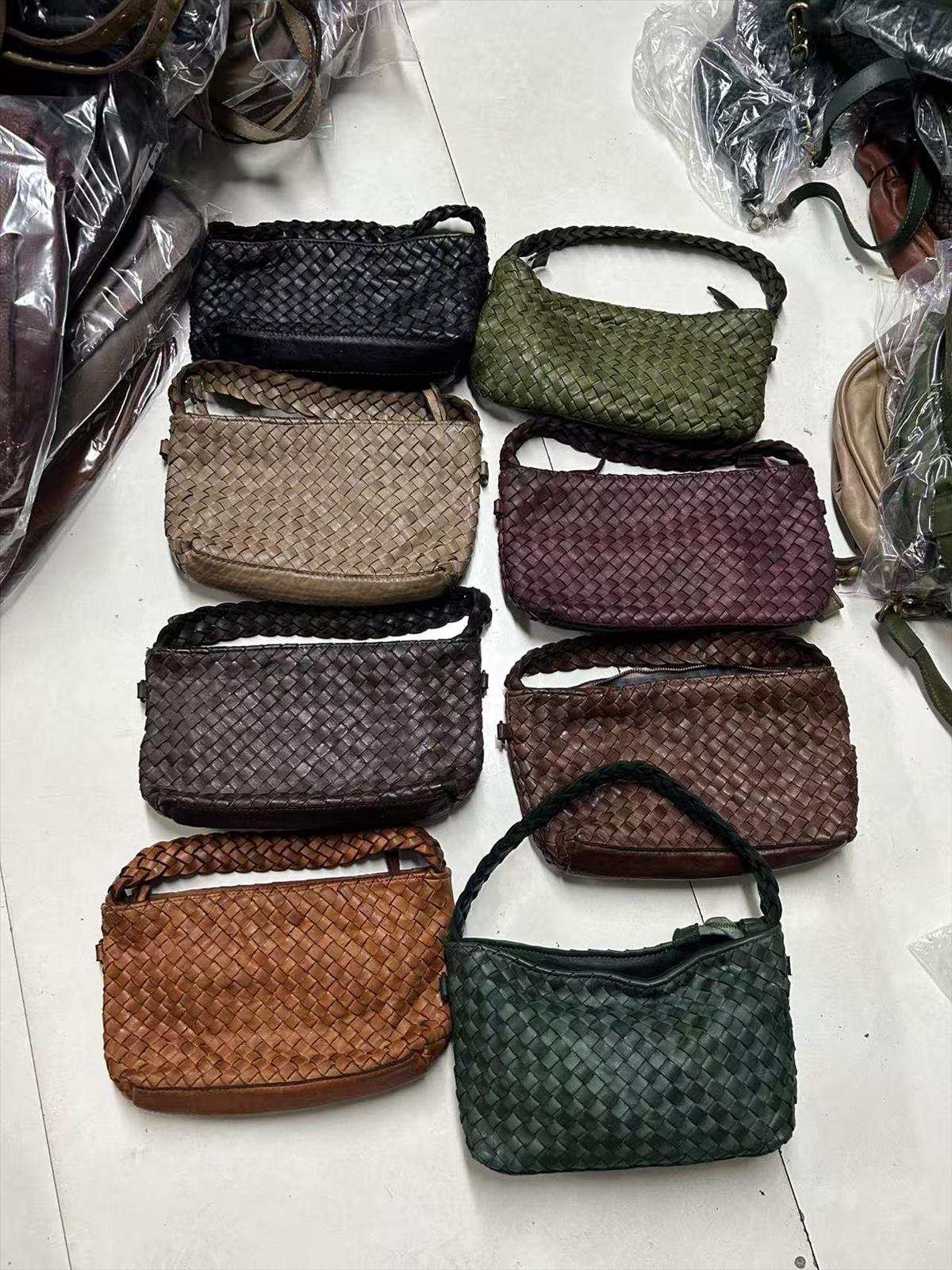 JACKY & JUSTIN GMBH - Damenaccessoires, Lederwaren
