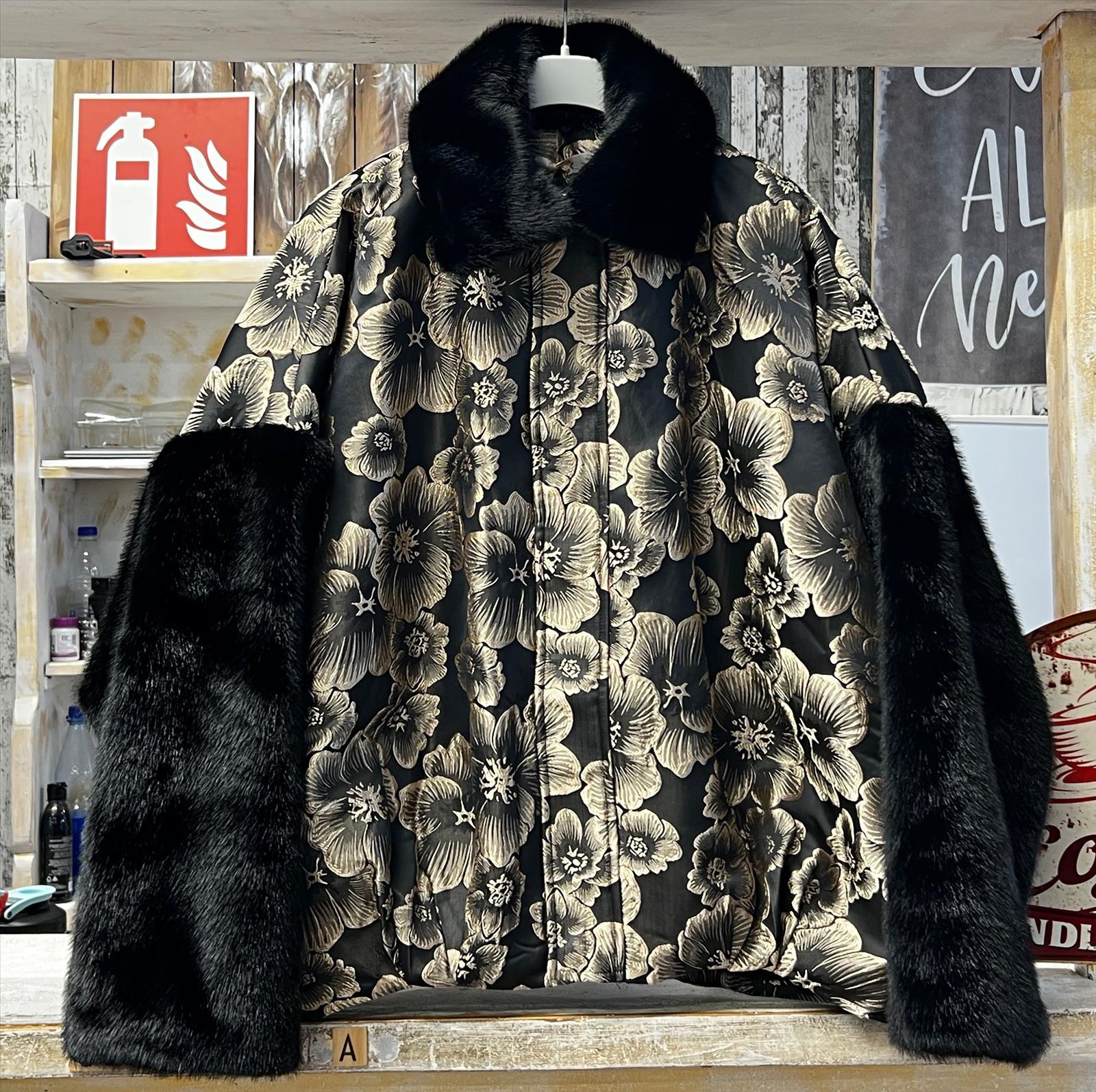 Element of Joy - Damenbekleidung und Accessoires - Wiesbaden
